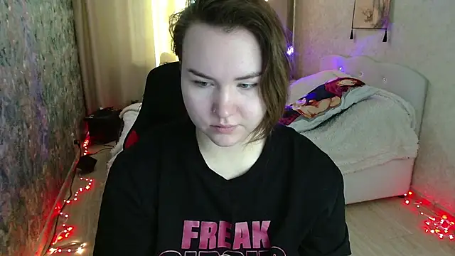 Jenny Fox online show from April 18, 2026, 3:43 am