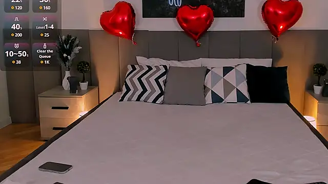 MiaBecky online show from February 13, 2025, 5:26 am