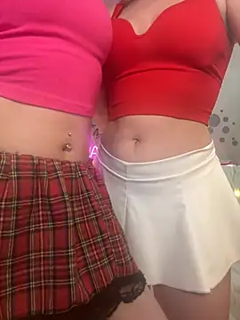 SweetCupcaks online show from March 29, 2026, 5:57 pm