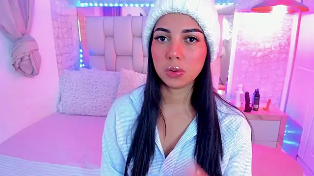 AlexandraaMillerr online show from December 20, 2024, 10:49 am