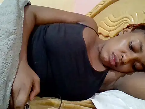 Zara Twilight online show from December 16, 2025, 1:27 pm