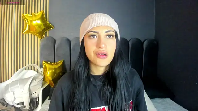 Nicolette ks  online show from October 8, 2025, 4:10 am