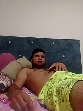 Snapshot of PITBuk_708 chatting on March 3, 2025, 5:31 am PITBuk 708 online show from March 3, 2025, 5:31 am