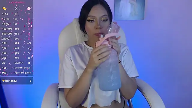 Snapshot of Rou_11 chatting on March 2, 2025, 2:30 am Rou 11 online show from March 2, 2025, 2:30 am