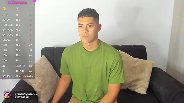 Iamdylan777 online show from December 17, 2024, 2:22 pm