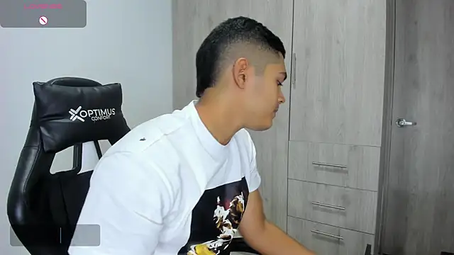 Iamdylan777 online show from February 1, 2025, 6:43 am