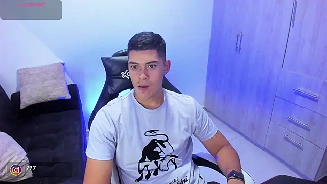 Iamdylan777 online show from February 2, 2025, 6:48 am