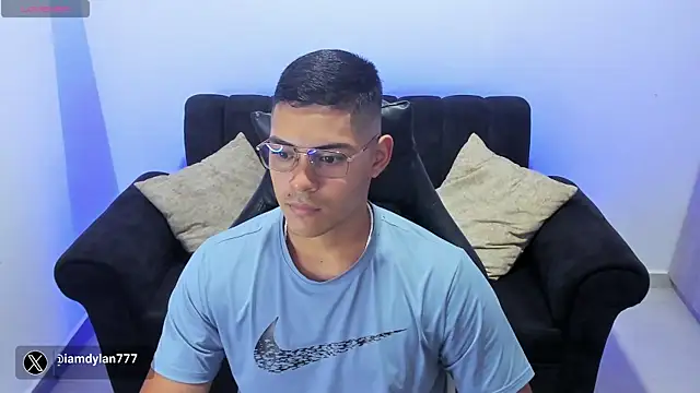 Iamdylan777 online show from February 10, 2025, 11:13 pm