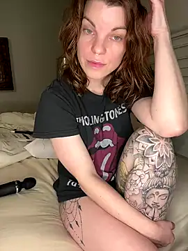 wildefaye online show from November 13, 2025, 9:03 pm