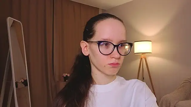 Snapshot of BettyBrowni chatting on February 17, 2026, 4:02 pm BettyBrowni online show from February 17, 2026, 4:02 pm