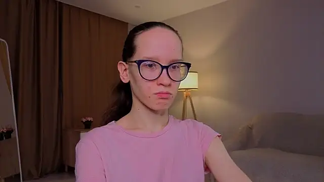 Snapshot of BettyBrowni chatting on April 2, 2026, 4:04 pm BettyBrowni online show from April 2, 2026, 4:04 pm