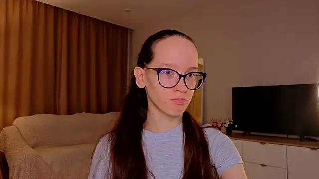 Snapshot of BettyBrowni chatting on April 5, 2026, 4:04 pm BettyBrowni online show from April 5, 2026, 4:04 pm