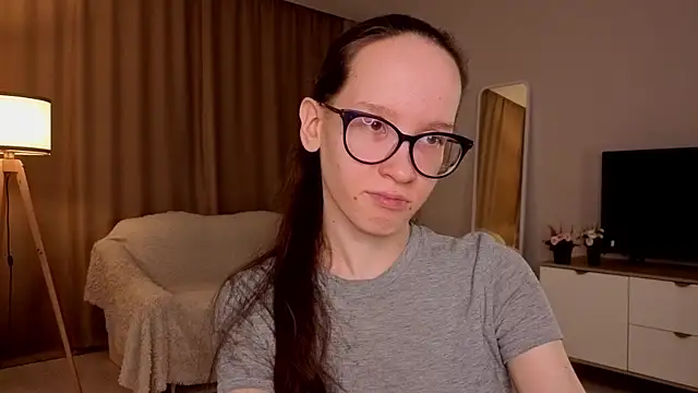 Snapshot of BettyBrowni chatting on April 13, 2026, 4:12 pm BettyBrowni online show from April 13, 2026, 4:12 pm