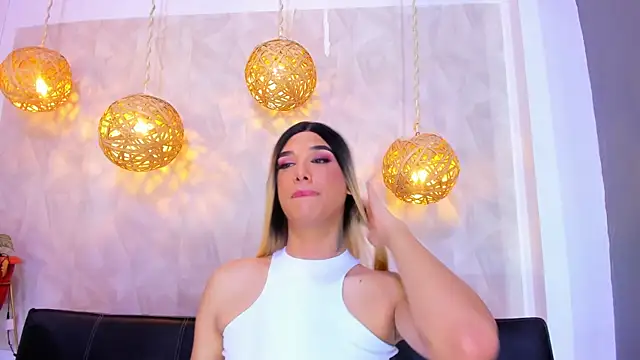 victoria aleia  online show from December 24, 2024, 10:39 pm