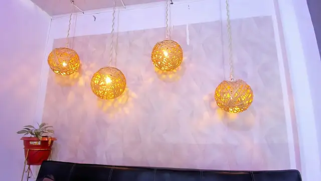 victoria aleia  online show from January 7, 2025, 7:59 pm