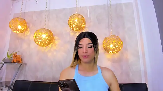 victoria aleia  online show from January 27, 2025, 8:49 pm