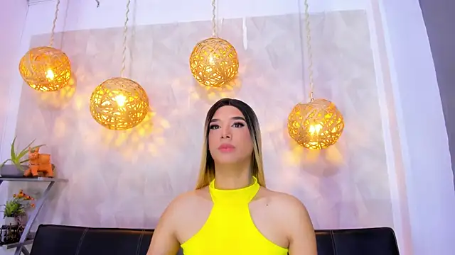 victoria aleia  online show from February 8, 2025, 10:40 pm