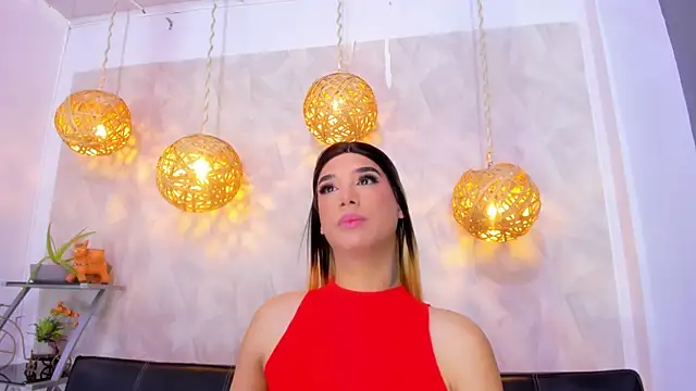 victoria aleia  online show from February 14, 2025, 8:15 pm