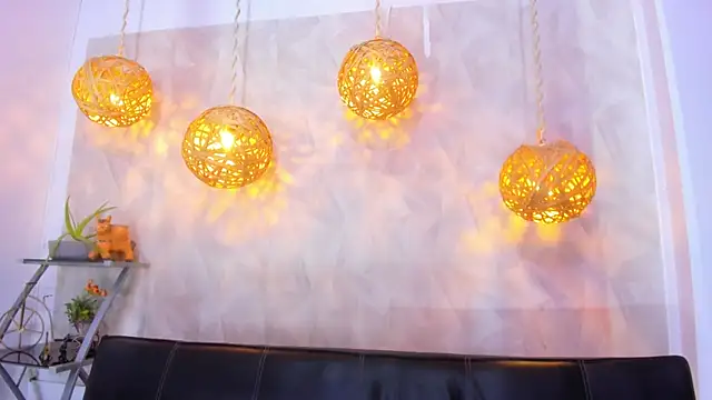 victoria aleia  online show from February 21, 2025, 11:32 pm