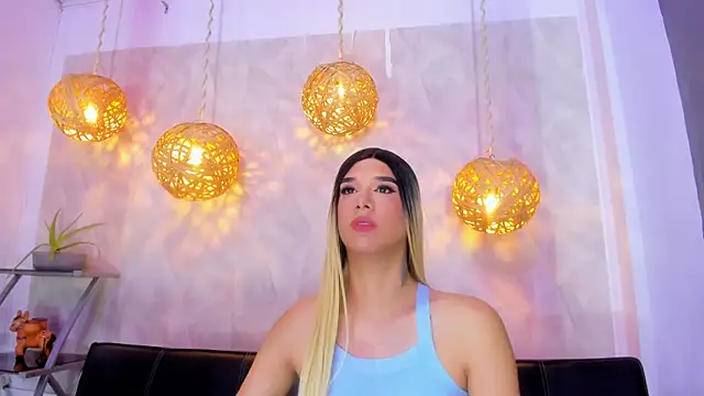 victoria aleia  online show from March 17, 2025, 11:54 pm