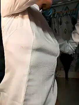 Snapshot of Kami_gaam chatting on January 18, 2025, 8:31 am Kami gaam online show from January 18, 2025, 8:31 am