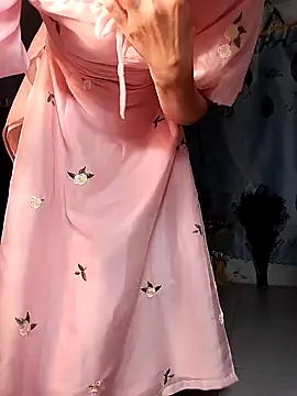 Snapshot of Kami_gaam chatting on January 20, 2025, 1:00 pm Kami gaam online show from January 20, 2025, 1:00 pm