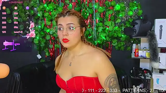 Snapshot of Sweett_Mollyy chatting on January 7, 2026, 11:18 pm Sweett Mollyy online show from January 7, 2026, 11:18 pm