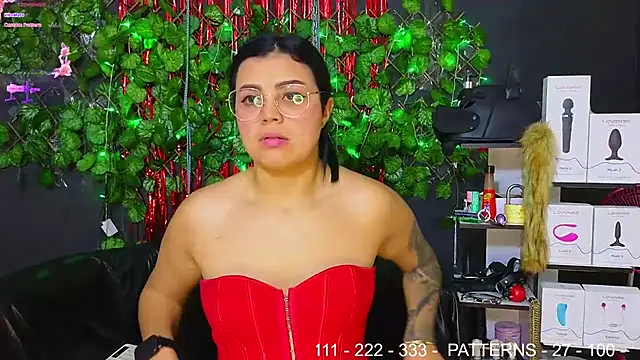 Snapshot of Sweett_Mollyy chatting on February 8, 2026, 12:25 am Sweett Mollyy online show from February 8, 2026, 12:25 am