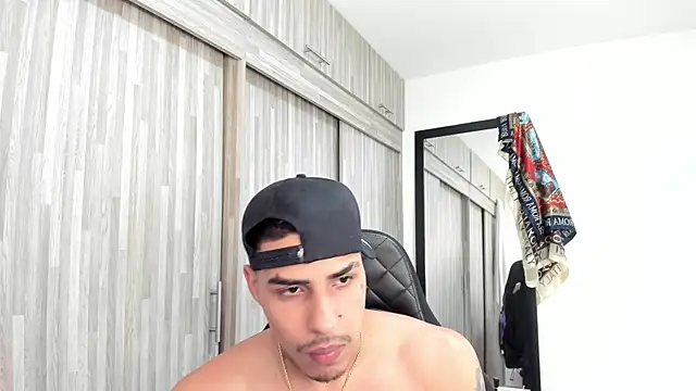 Ak Gil online show from October 18, 2025, 8:42 pm