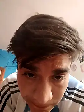 Snapshot of leonvilt2 chatting on January 7, 2026, 7:49 pm leonvilt2 online show from January 7, 2026, 7:49 pm