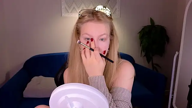 Snapshot of Sarra_Cooper chatting on December 12, 2024, 1:21 am Sarra Cooper online show from December 12, 2024, 1:21 am