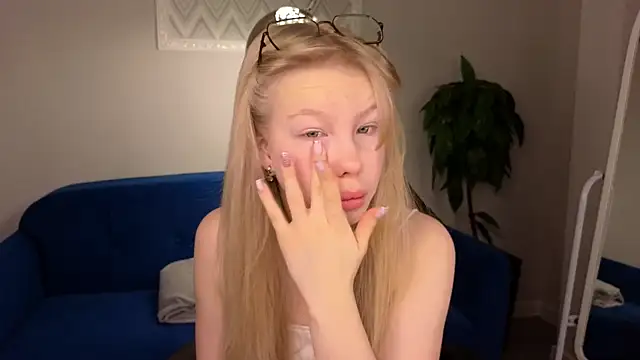 Snapshot of Sarra_Cooper chatting on December 30, 2024, 1:04 am Sarra Cooper online show from December 30, 2024, 1:04 am