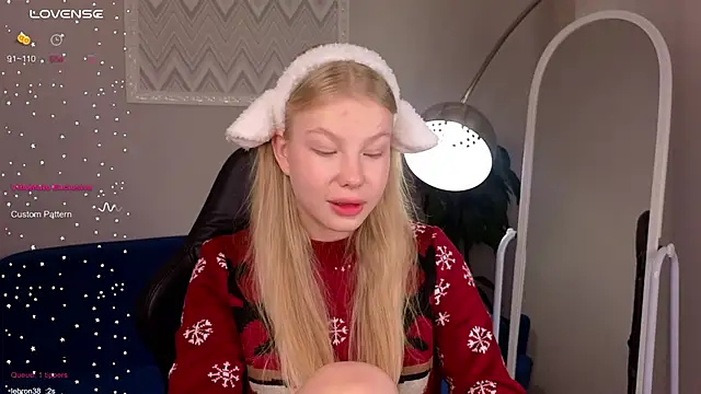 Snapshot of Sarra_Cooper chatting on January 7, 2025, 5:12 am Sarra Cooper online show from January 7, 2025, 5:12 am