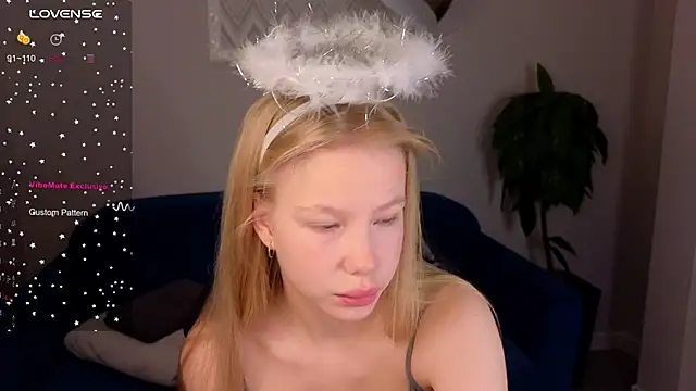 Snapshot of Sarra_Cooper chatting on January 17, 2025, 1:15 am Sarra Cooper online show from January 17, 2025, 1:15 am