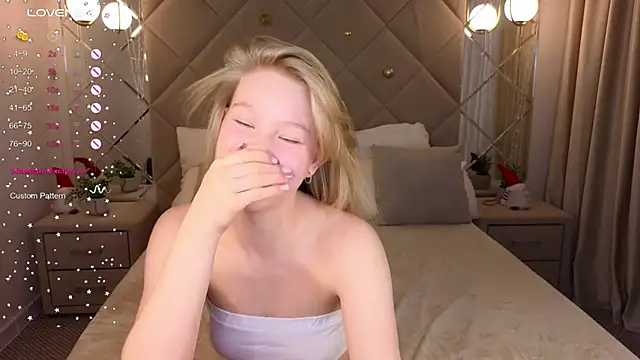 Snapshot of Sarra_Cooper chatting on January 21, 2025, 4:43 am Sarra Cooper online show from January 21, 2025, 4:43 am