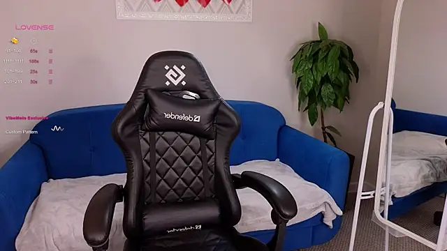 Snapshot of Sarra_Cooper chatting on February 20, 2025, 1:03 am Sarra Cooper online show from February 20, 2025, 1:03 am