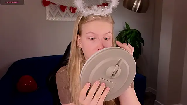 Snapshot of Sarra_Cooper chatting on February 24, 2025, 1:13 am Sarra Cooper online show from February 24, 2025, 1:13 am