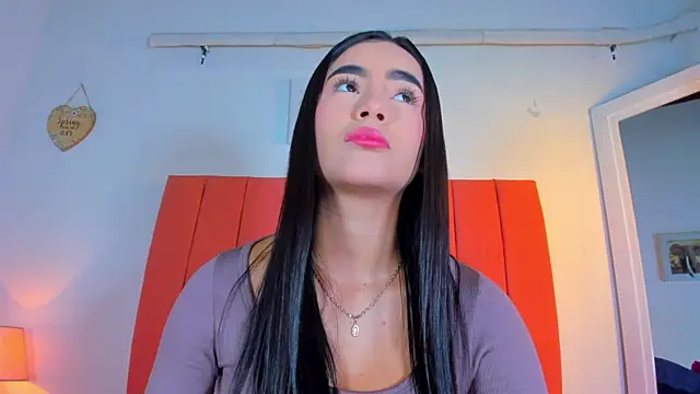 valen rose0 online show from November 12, 2025, 12:16 pm