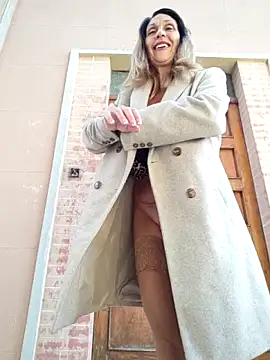 JasmineNoir2 online show from October 18, 2025, 11:33 am