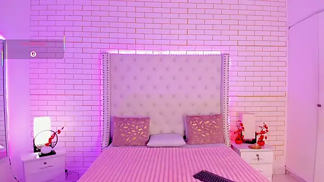 Coco Balenciaga  online show from March 19, 2026, 11:36 am