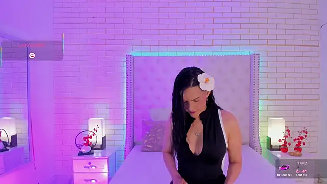 Coco Balenciaga  online show from March 26, 2026, 11:38 am