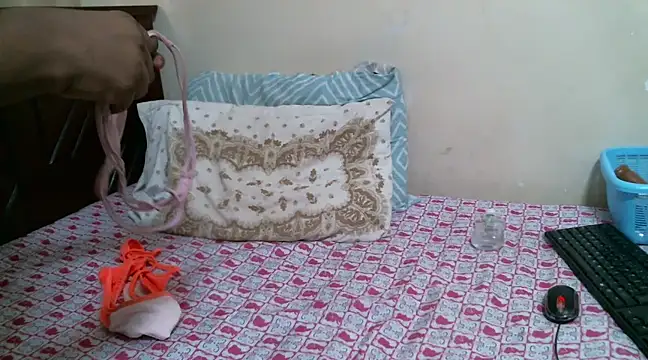 glam mish online show from March 21, 2025, 2:40 pm