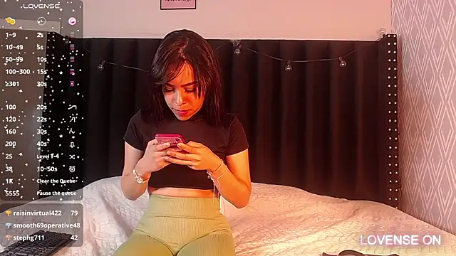 littleebluee online show from January 7, 2025, 3:03 am