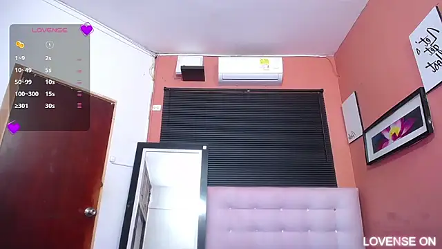 littleebluee online show from March 11, 2025, 9:34 am