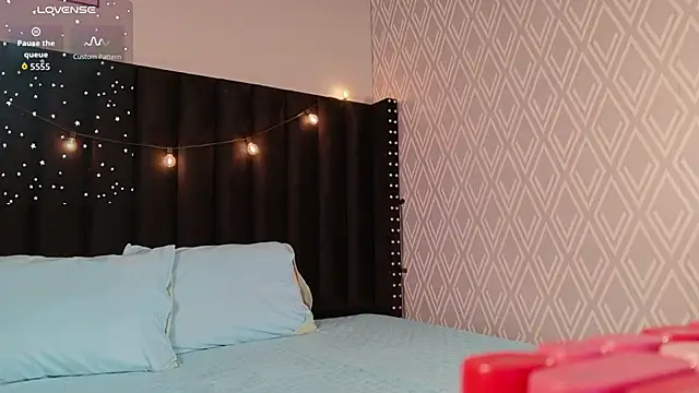 littleebluee online show from September 13, 2025, 2:55 am