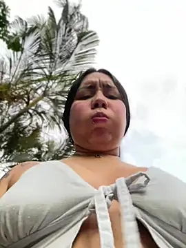 Pretty Isadora online show from March 17, 2025, 11:11 pm