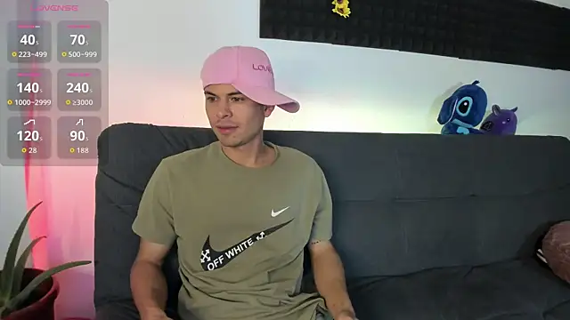 on tefa online show from October 5, 2025, 9:34 pm