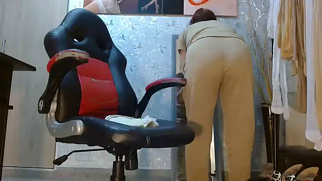 Samantabrown  online show from February 24, 2026, 11:19 am