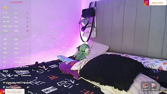 Snapshot of alejo_cute chatting on December 23, 2024, 10:01 pm alejo cute online show from December 23, 2024, 10:01 pm