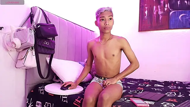 Snapshot of alejo_cute chatting on December 28, 2024, 2:53 pm alejo cute online show from December 28, 2024, 2:53 pm